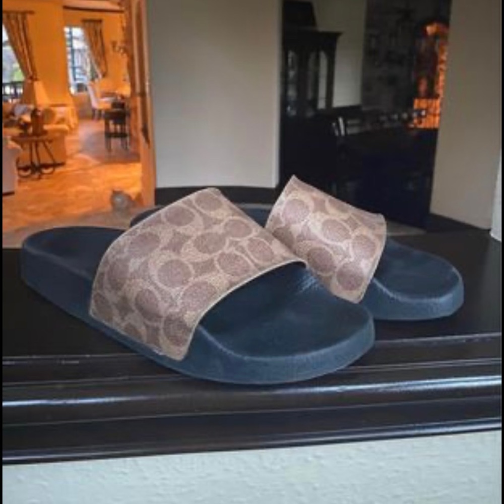 men’s coach slides size 9